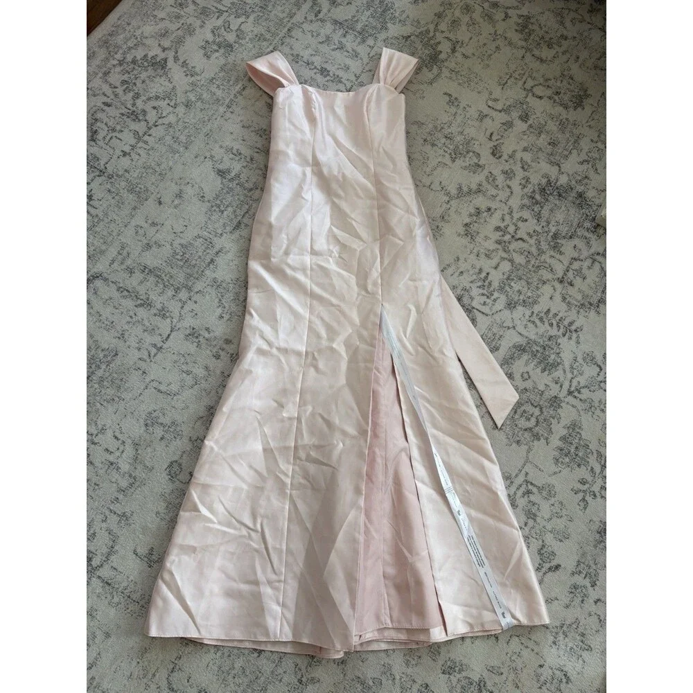 Alfred Sung Off-the-Shoulder Bow Back Satin Trumpet Gown Blush Satin Size 6 D793 - Picture 2 of 11